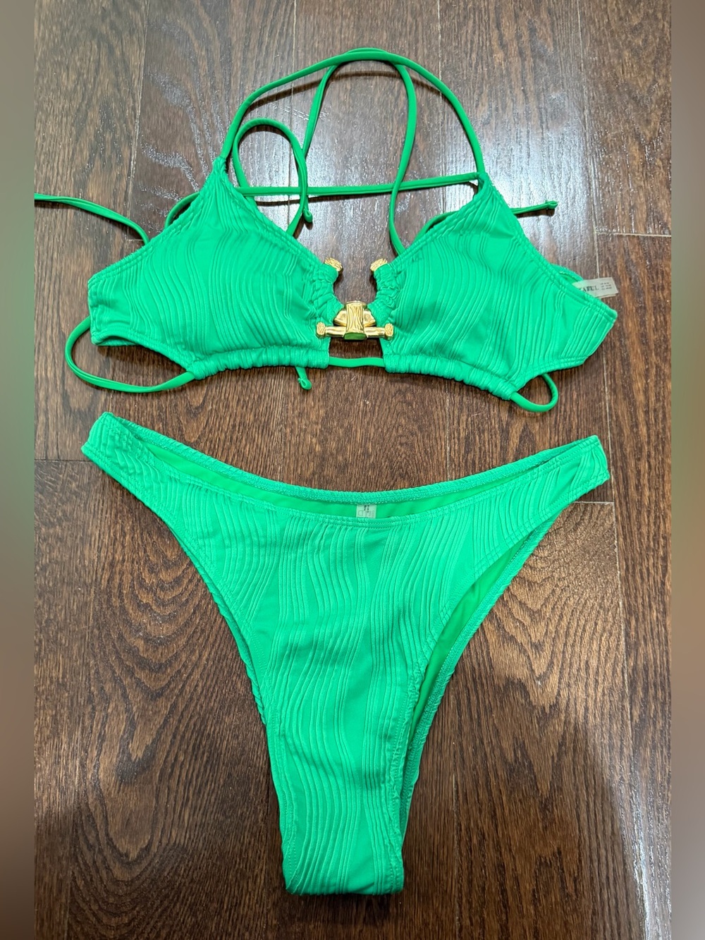 Zaful Emerald Green Ribbed Two-Piece Bikini Set with Gold Accent